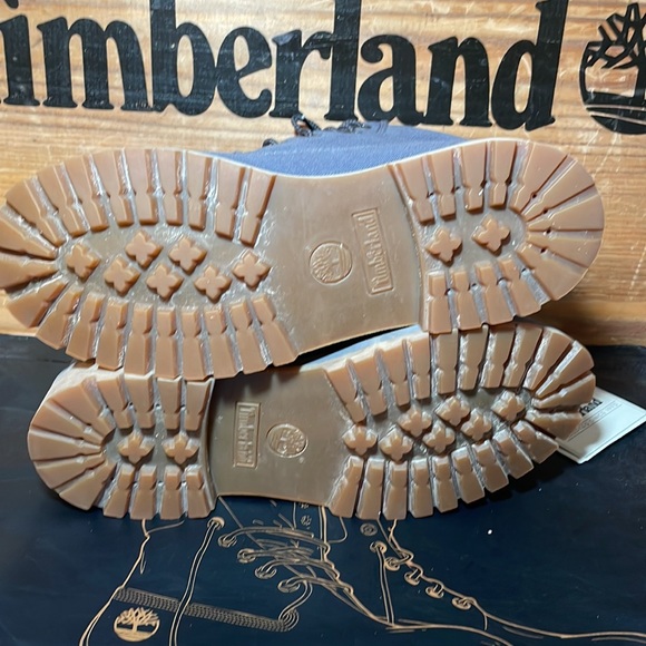 Timberland 6-inch Boots - Picture 7 of 10